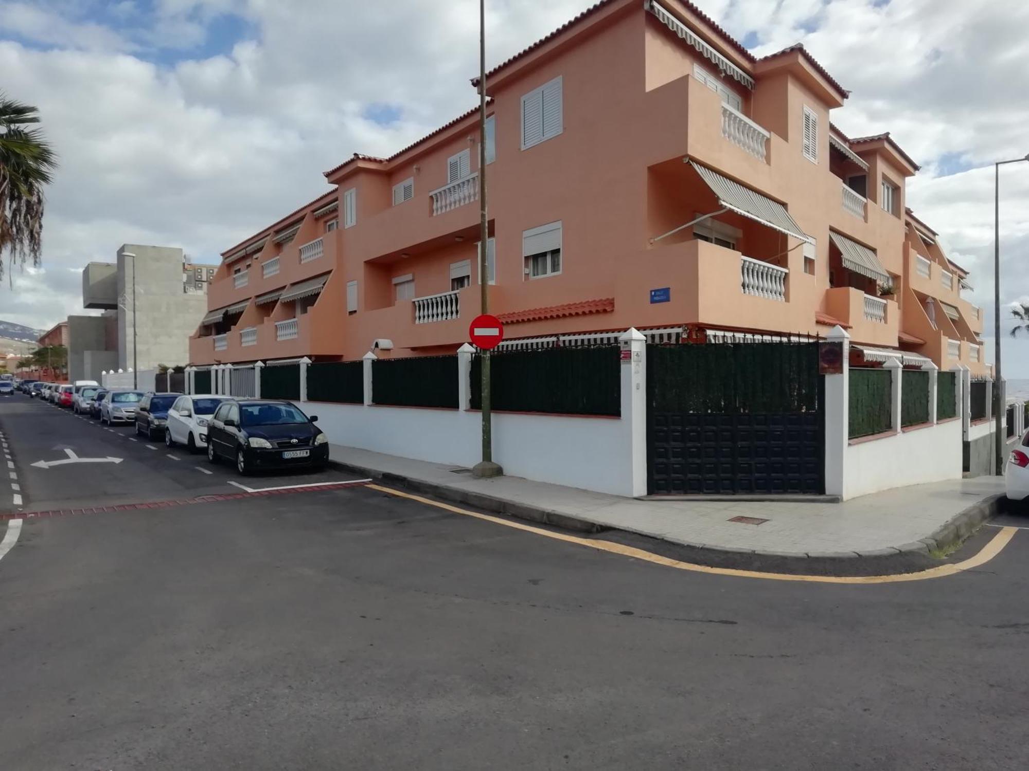 Avenida Deluxe 坎德拉里亚 外观 照片